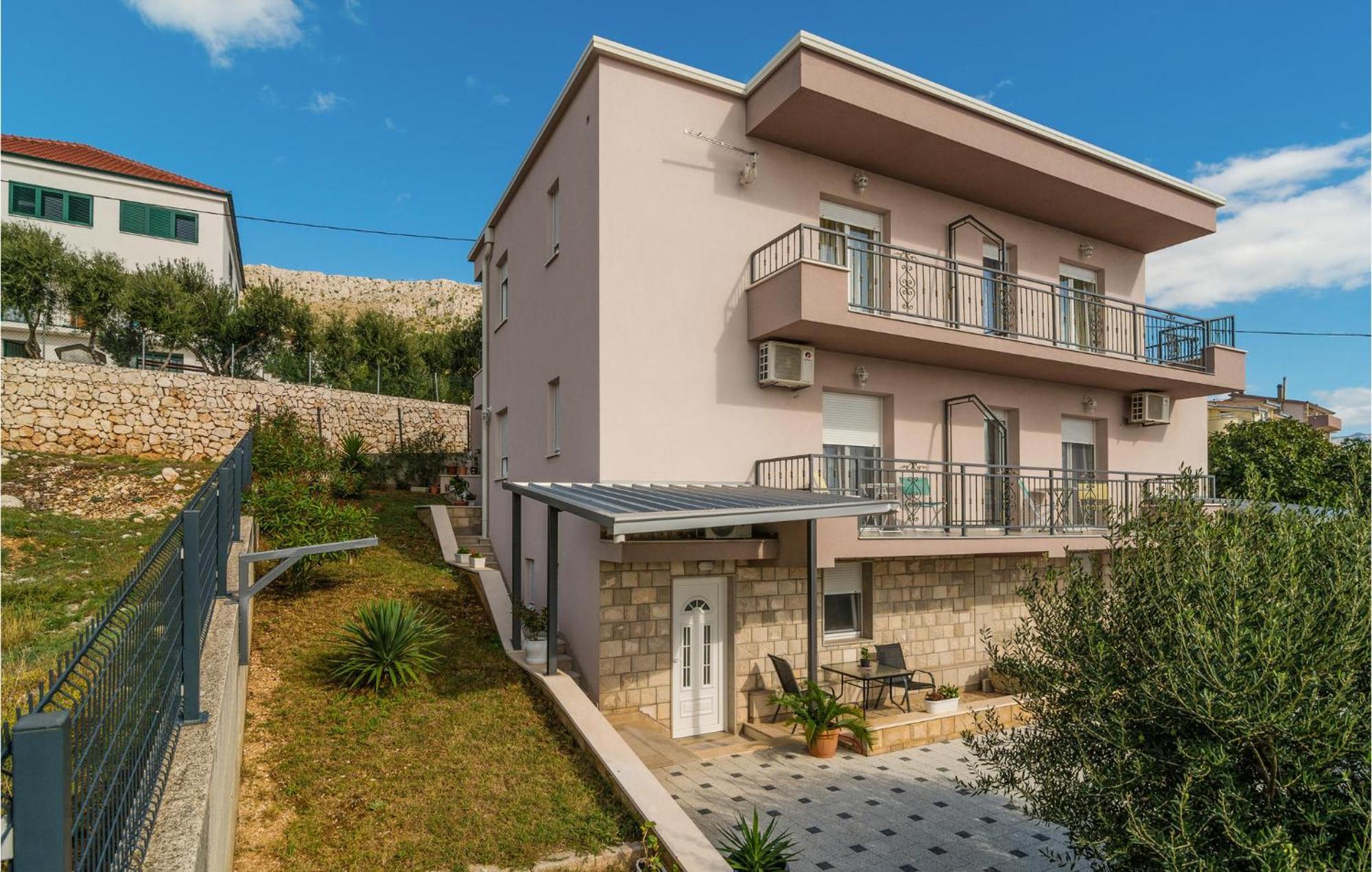 Nice Apartment In Mali Rat With Wifi Sumpetar Dış mekan fotoğraf